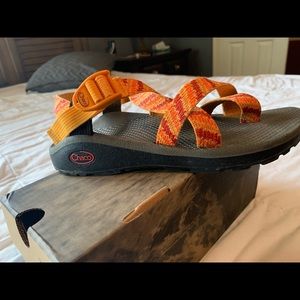 Chacos women’s size 8